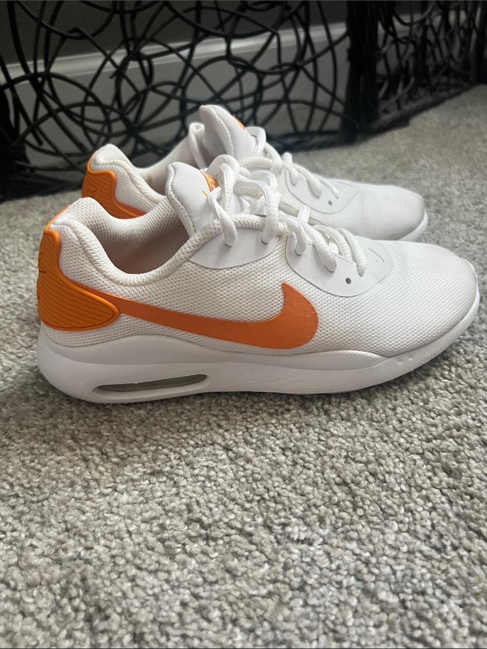 Air Nike White and Orange shoes - Picture 3 of 8